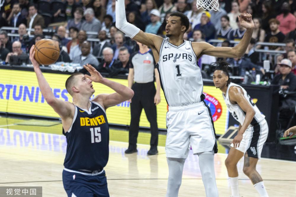 他们需要持 他们需要持