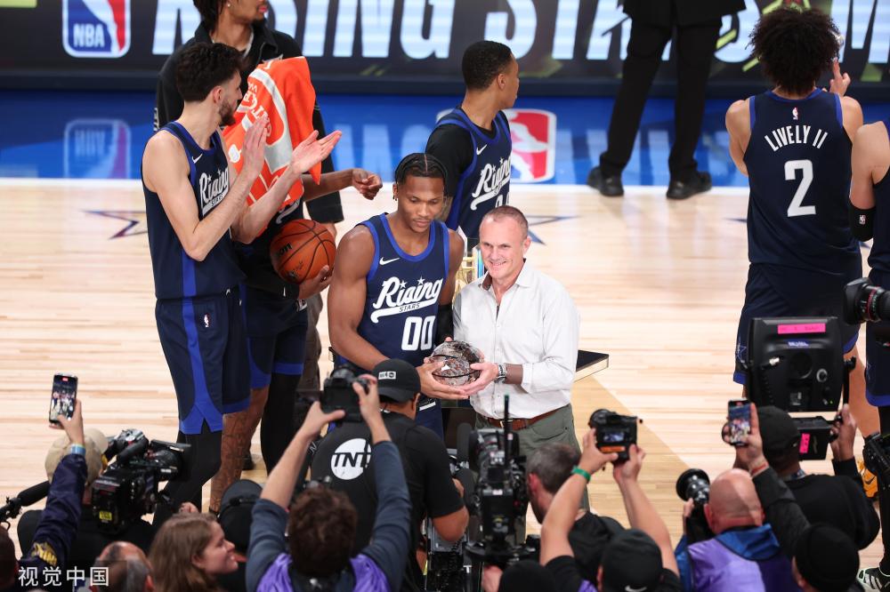 而又扣人心 而又扣人心