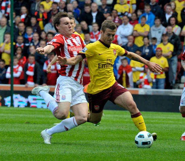 是足球运动 是足球运动